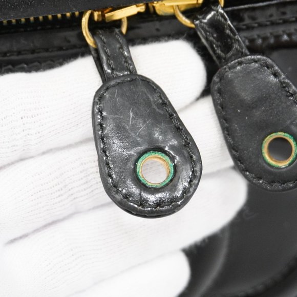 CHANEL Black Patent Leather Vanity Bag - Picture 12 of 16